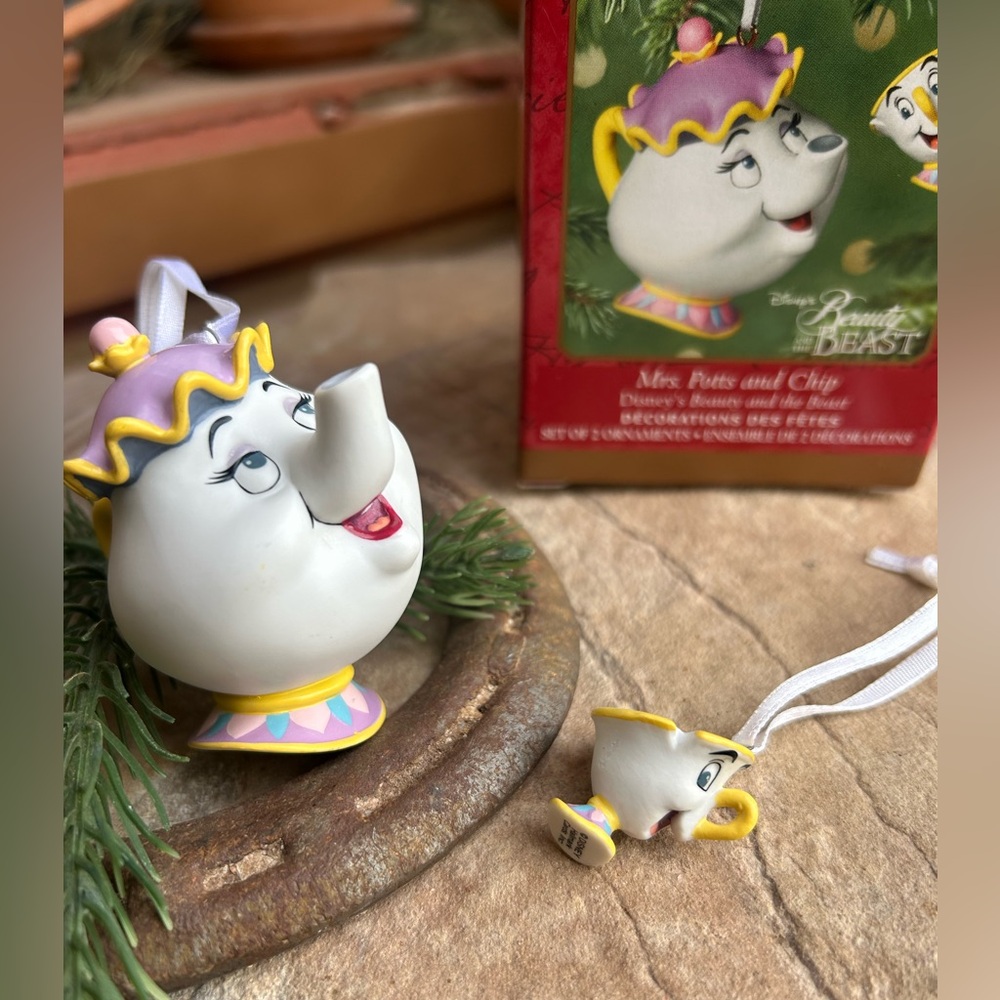 Hallmark Keepsake Disney Mrs. Potts and Chip Ornament Set New in Box